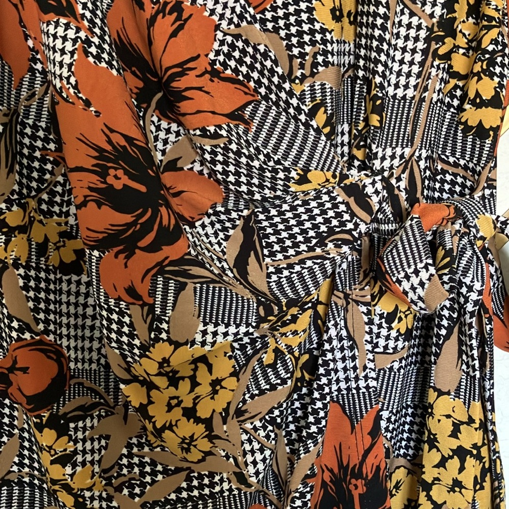 Evan Picone long sleeve. Awesome fall colors! - Picture 4 of 9